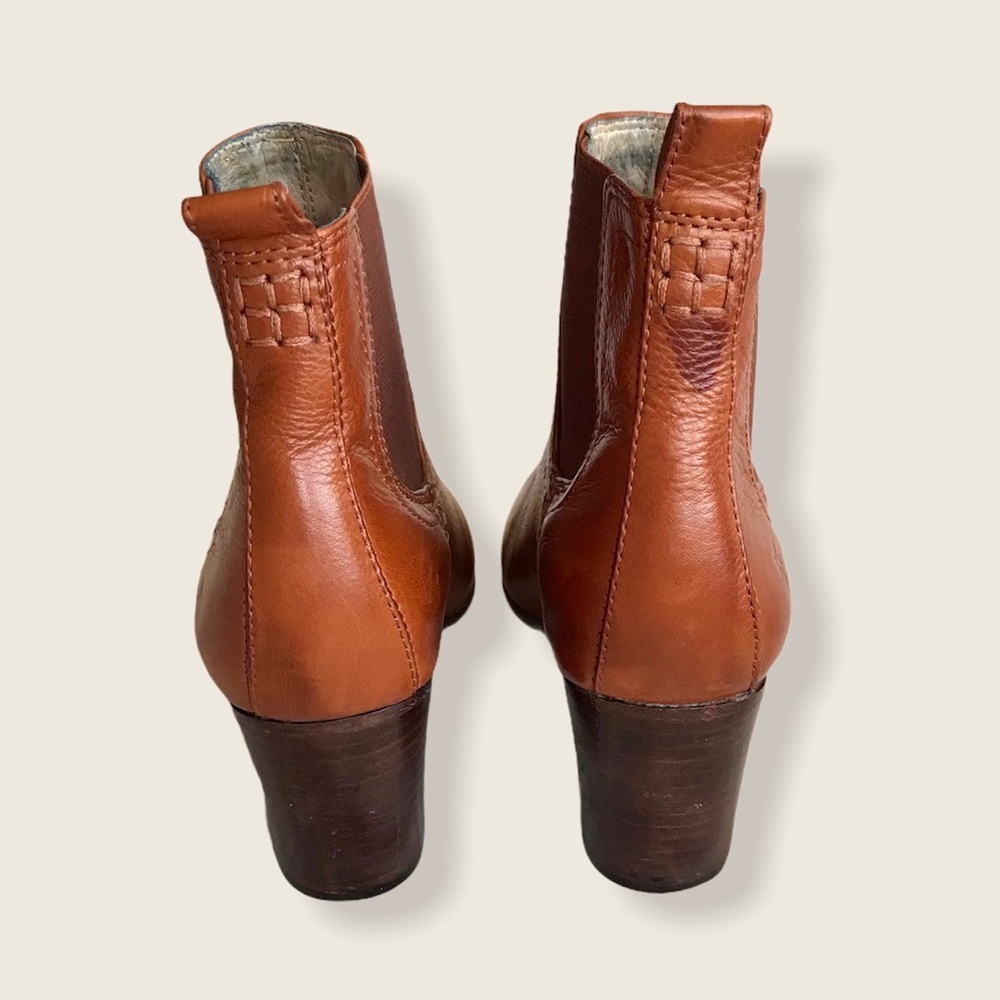 Frye Stella Chelsea Short Leather Ankle Bootie - Picture 8 of 16